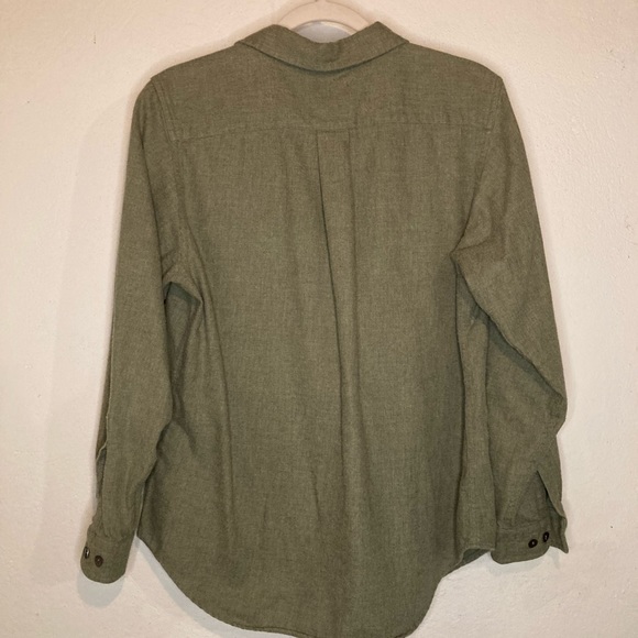 LLBean Green Cotton Button Down Long Sleeve Shirt - Picture 2 of 3